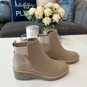 Dolce Vita boots shoe size 7